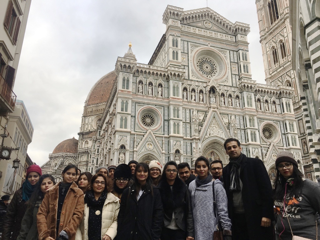 Tour group at Florence Duomo